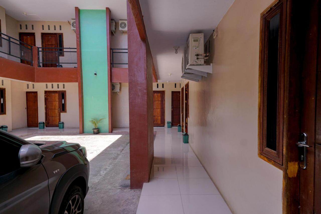 ホテル Reddoorz Syariah Near Bukit Teletubbies Padangsidempuan エクステリア 写真
